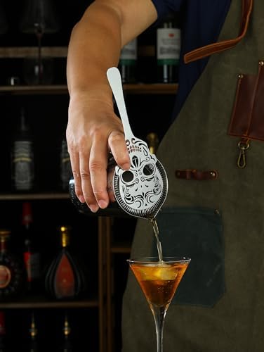 Cocktail Geek Skull Strainer