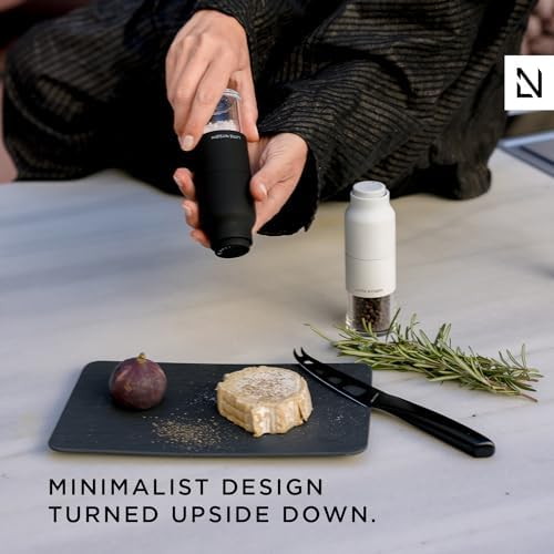 Lars NYSM Salt Pepper Mill Set