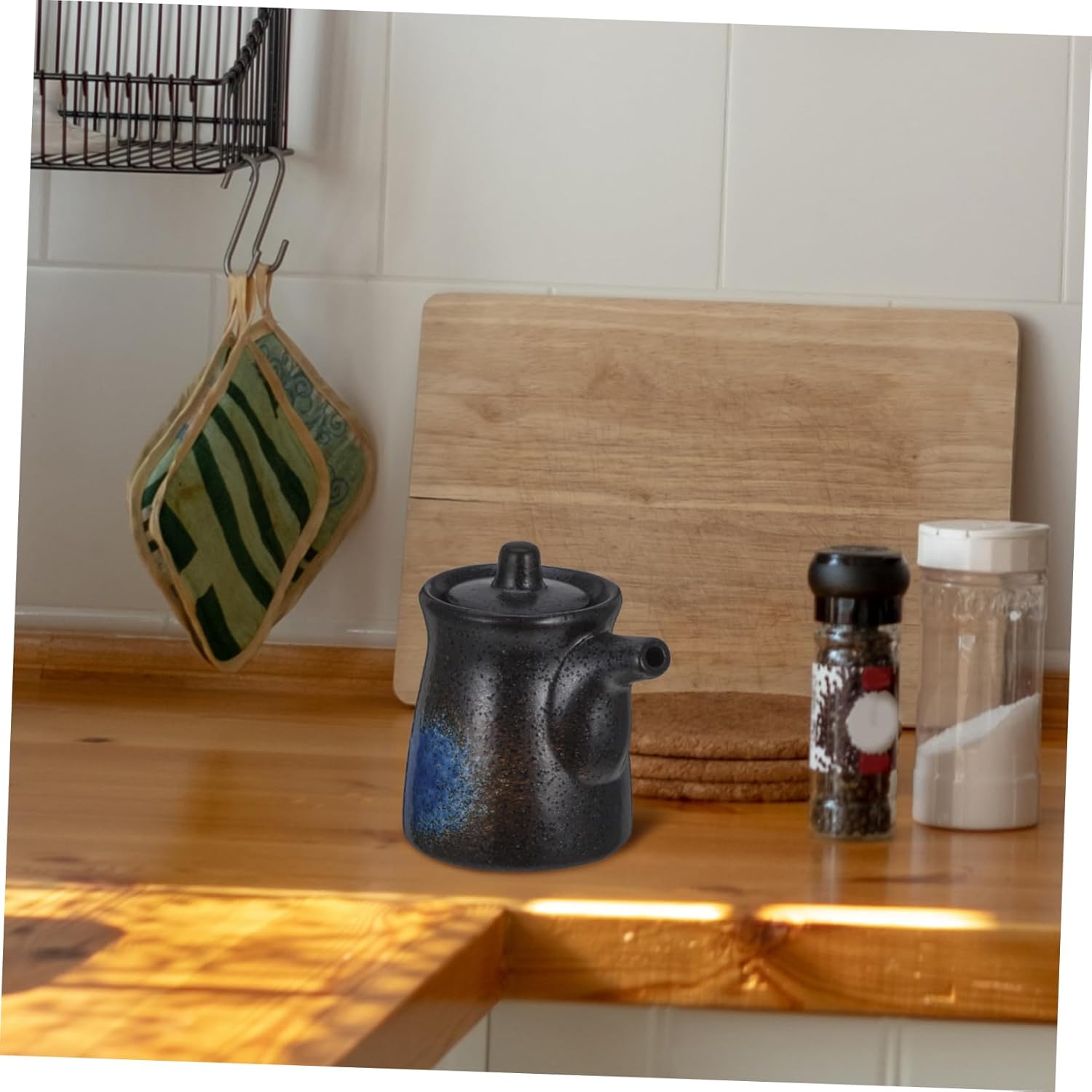 Sleek Design Keeps Spices Fresh Aesthetic for Your Kitchen